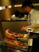 イベリコ豚の生ハム ハモンイベリコ テーブルサービス