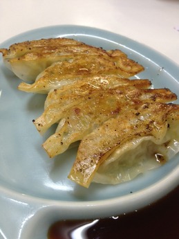 エトアール 手作り餃子 350円