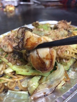 たまちゃん 牡蠣焼そば岩塩 (2)