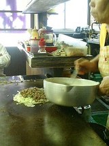 お好み焼き 小嶋 すじコン焼き(470円)