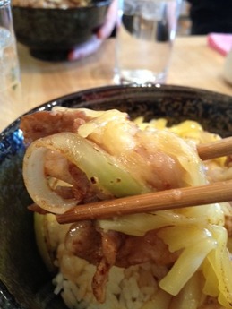 大阪元気めし チーズ豚丼