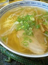 中華そば小(380円)