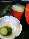 お味噌汁とお漬物付き