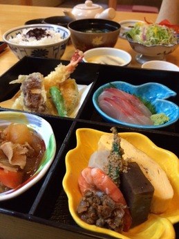 華満 サービスランチ 980円 (1)