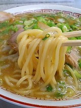 ラーメン玉津 ラーメン(650円)