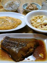 たまごかけごはん なかま カレイ煮付(420円)