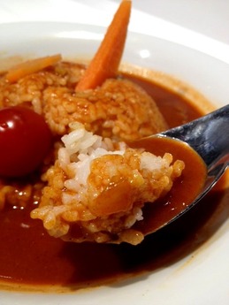 ガンダムカフェ シャアザクカレー 890円