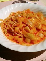 カプリッチョ 小柱と大根のトマトソーススパゲティ