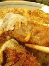 楽 煮かつ丼 1050円