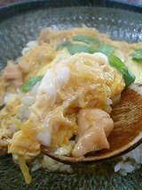 錦 かしわ丼(670円)