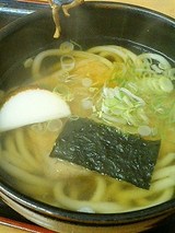 きつねうどん(480円)