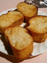 カプリッチョ 自家製パン