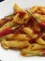 スパッカアルバータエビス ペンネ・アラビアータ(800円)
