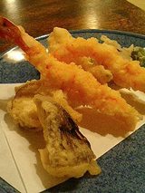魚伊 天ぷら盛り合わせ(1050円)