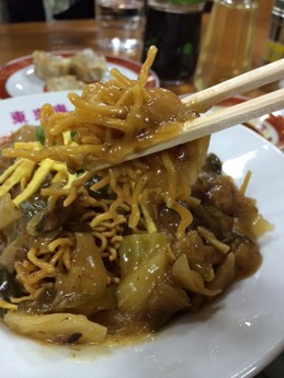 東来春 焼そば (1)