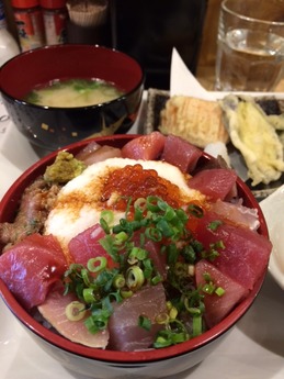 気晴れ屋 海賊丼セット 800円