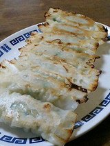 ぎょうざ苑 焼餃子(290円)