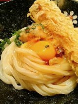 ちく天生醤油うどん(700円)生たまご(60円)