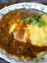 Muguni カレーオムライス 700円