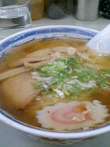 共進軒 ラーメン 390円