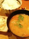 おかわり自由の手作りとん汁とご飯。