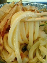 万渡火 冷しおろしうどん 550円