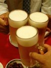ビールで乾杯です。