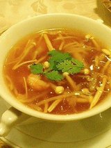 ふかひれスープ(600円)