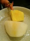 デザートはパイナップルとリンゴ。