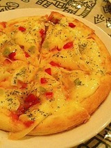 くるみ サラミとオニオンのピッツァ 1100円