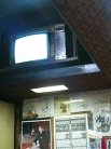 このテレビもたいがい骨董品ですやん。