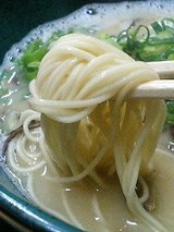 博多天神旗 若醤油とんこつ(650円)