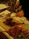 豚すね肉の煮込み・・目の前で切ってくれます。