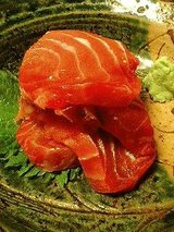まぐろ中トロ刺身(850円)