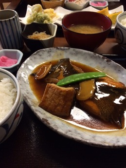 野方食堂 子持ちカレイの煮付け定食 840円
