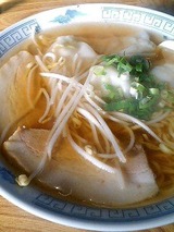 赤春園 ワンタンメン 500円