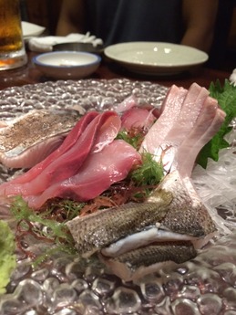 まる (3) 刺身