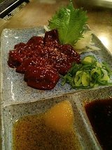 お好焼島木譲二 生レバー刺(720円)