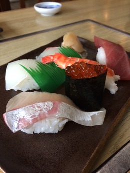 茶々西の店 にぎり (1)