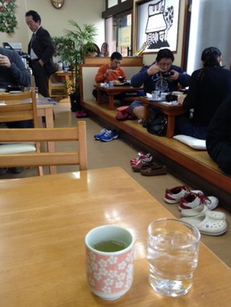 ごはん亭 店内