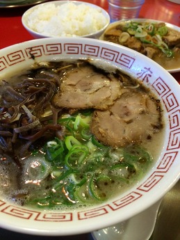 赤ぐみ ホルモン定食 780円 (3)
