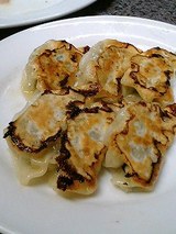 創華飯店 餃子(360円)