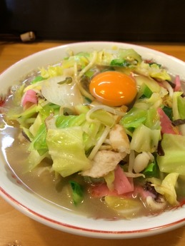 龍食堂 ちゃんぽん 700円