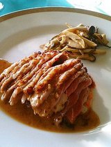 菊水 フランス産若鶏の鴨のロースト(キノコ添え)