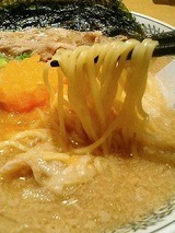 丸源 肉そば 682円