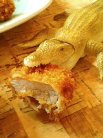 ワニも「美味いワニ美味いワニ」と食ってます。