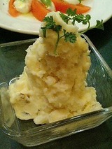 テルミニ ガーリック風味のポテトサラダ300円