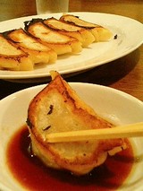 紅葉園 焼きギョーザ(390円)