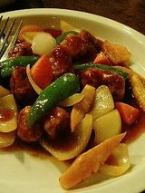 龍の髭 酢豚 特製赤ワイン風味830円