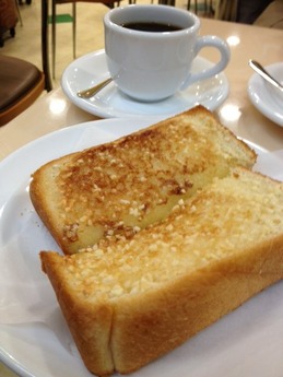 カフェサンタマリア アーモンドトースト